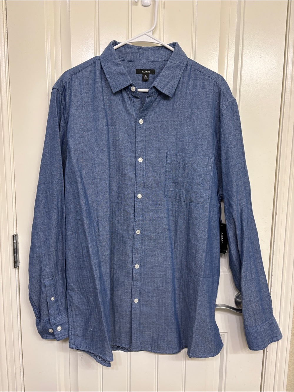 NWT Alfani Men's Chambray Blue Long-Sleeve Button-Down Shirt